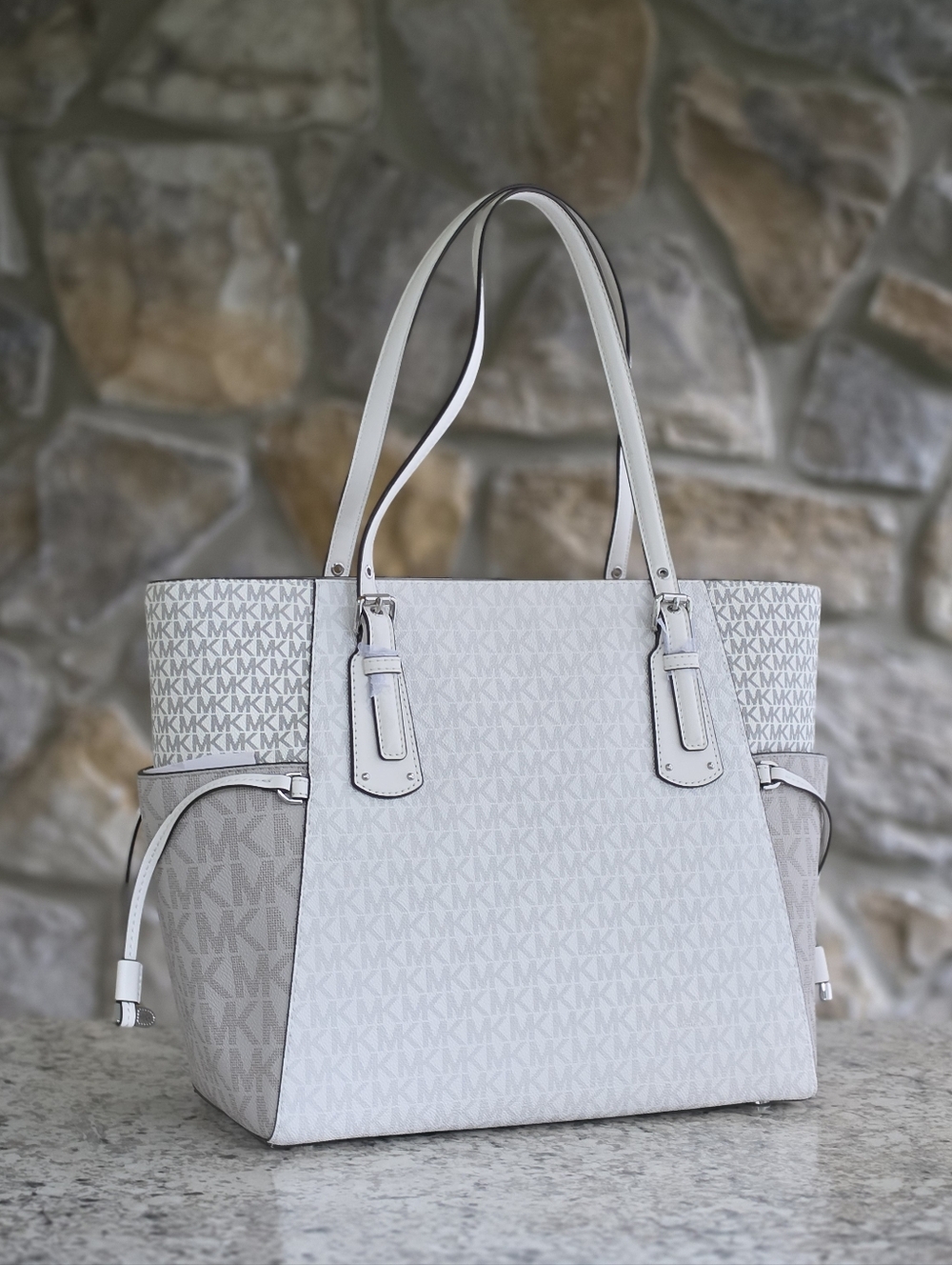 Michael Kors Voyager Logo Tote - Picture 3 of 9
